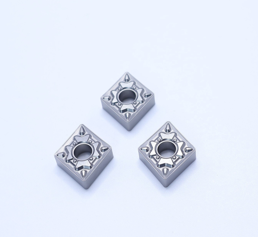Außene Drehmaschine CNC Drehmaschine Einsätze HRA92.5 Härte CNMG120408-FQ MF810 Nicht beschichtete Karbid Einsätze CNMG1204