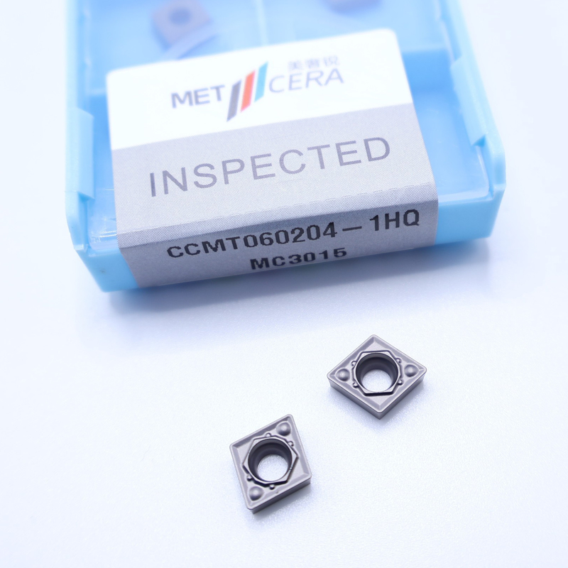 Werkstück aus Kohlenstoffstahl CCMT060204-1HQ MC3015 Zermet-Schneidwerkzeug Einsätze mit Bruchfestigkeit und glatter Oberfläche