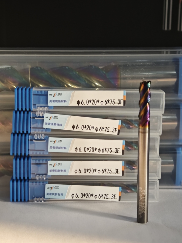 MAE PLUS Beschichtete Karbid Endmühle für die Verarbeitung von Nichteisenmetallen Aluminium und Kupfer Φ6.0x20x6Dx75mm