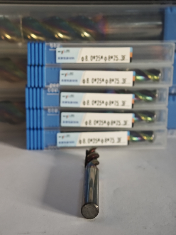 MAE PLUS Φ8.0x25x8Dx75mm 3 Flöten Endmühle zur Verarbeitung von Nichteisenmetallen Aluminium und Kupfer
