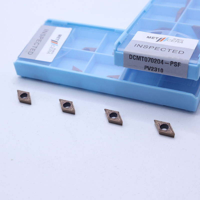 Indexfähiges Cermet-Drehinsatz, PVD-beschichtetes Inneres Drehinsatz, Veredelungsscheibenbrecher DCMT070204, Bronzefarbe