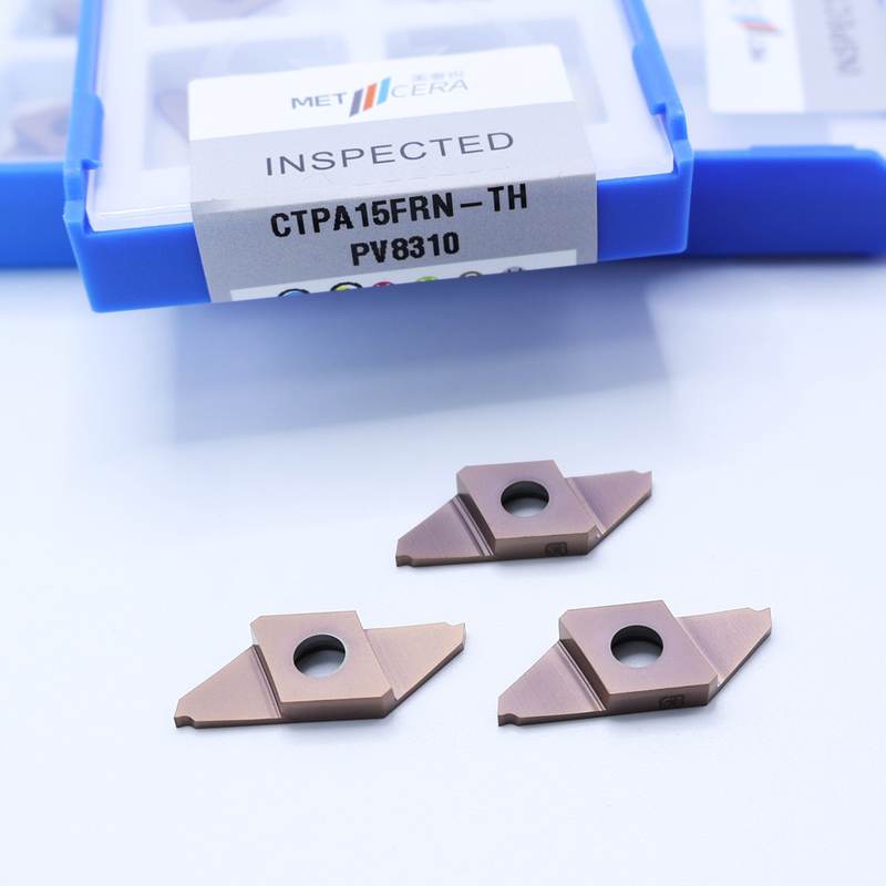 Härte HV4200 PVD-beschichtete Kohlenstoffspaltbarkeit indexfähige Einsätze zur Bearbeitung von Stahl und Edelstahl CTPA15FRN-TH